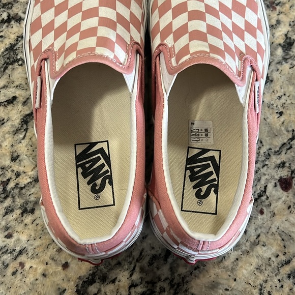 Vans - Picture 5 of 6